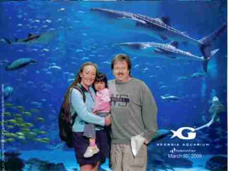 Family picture at the Atlanta Aquarium